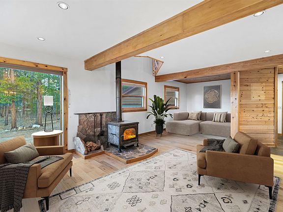 3rd image of 1305 Lakeside Drive
