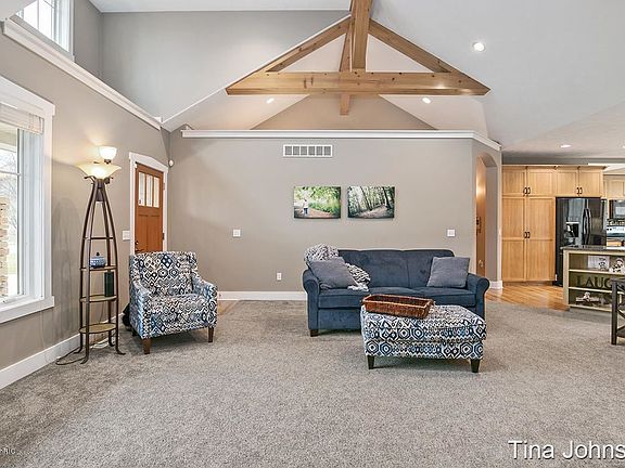5th image of 5111 S Silverstone Dr NE