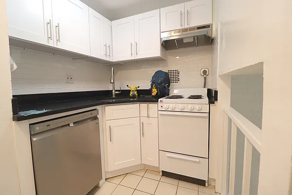 Rented by Corcoran | media 7