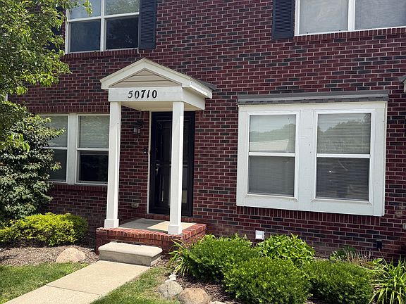 2nd image of 50710 Woodbury Dr