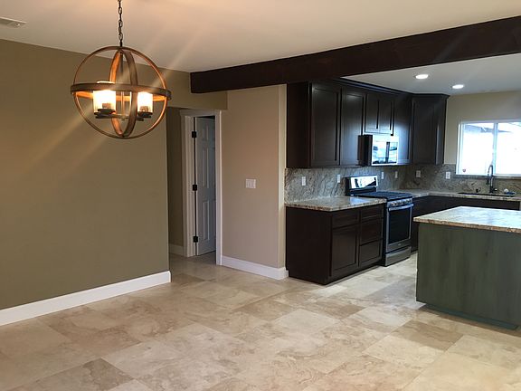 3rd image of 468 Vineland Dr