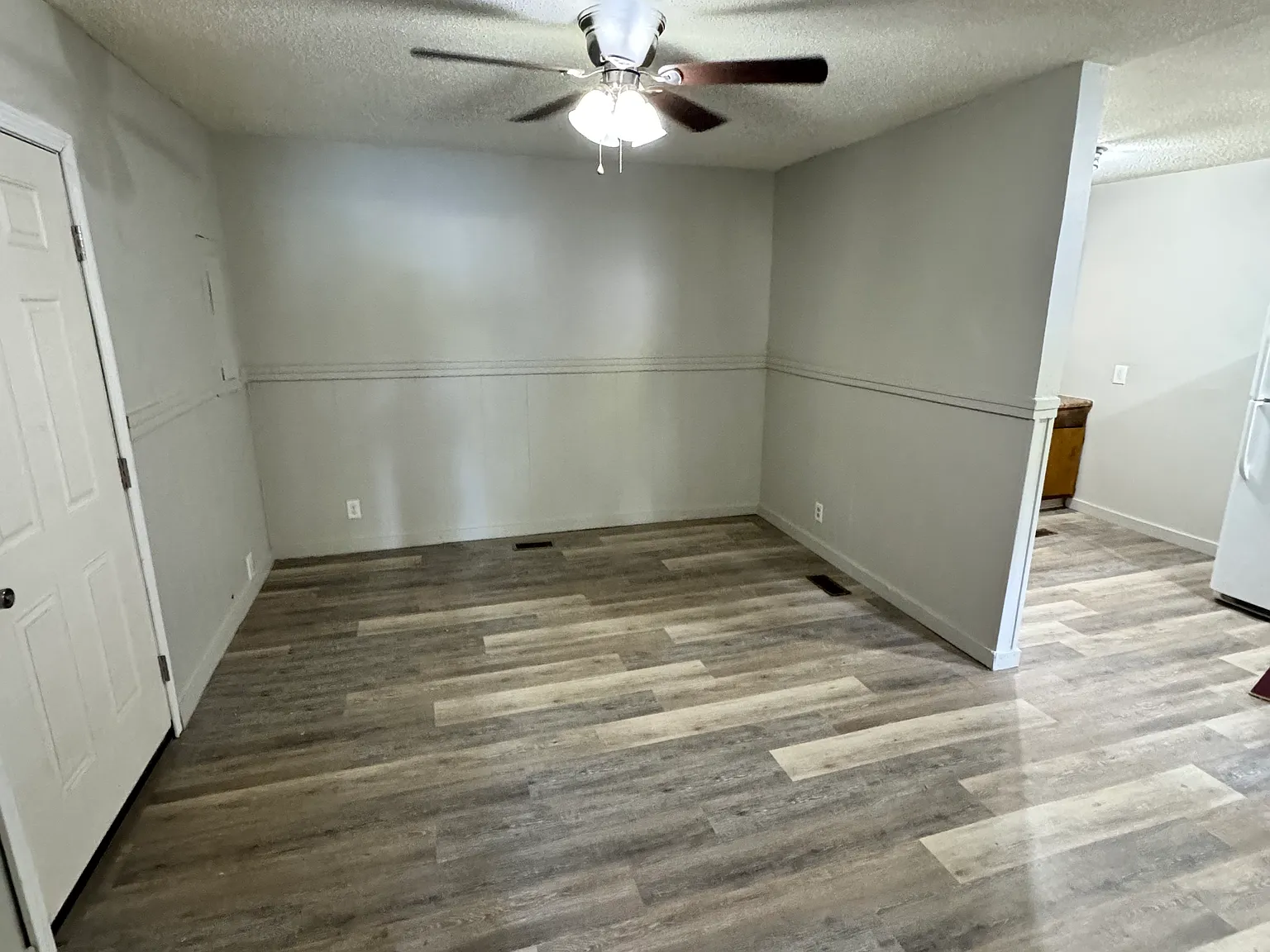 2 bed, 915 sqft, $1,050 — Photo 3