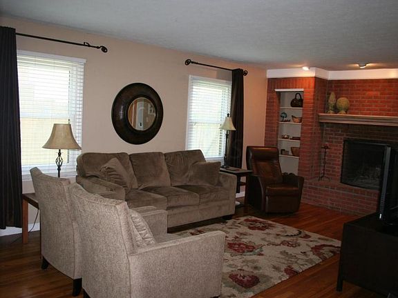 5th image of 480 Poe Ave