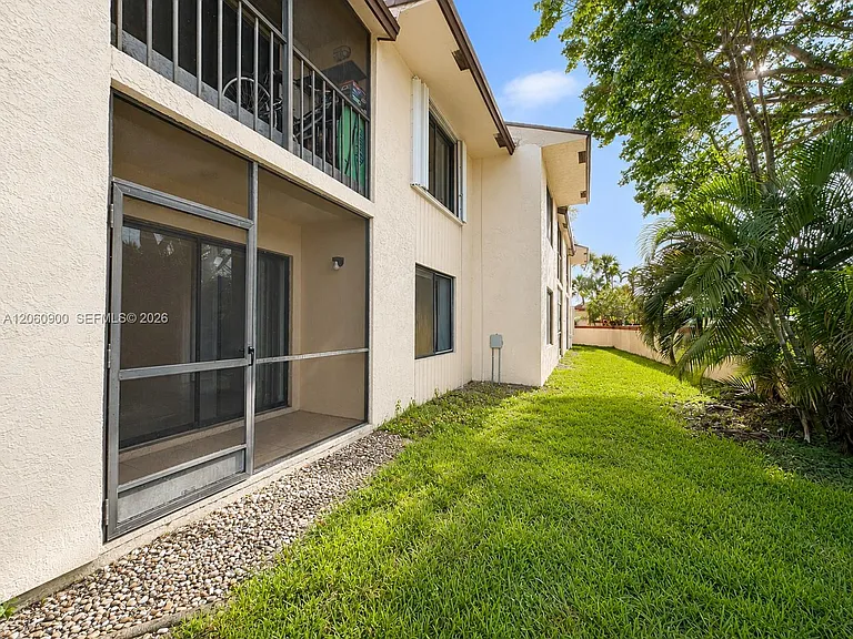 6585 Somerset Dr #103 — Photo 24