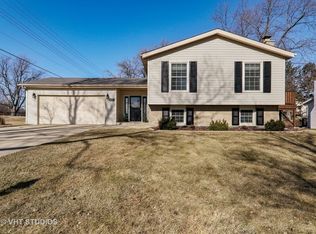 1130 69th St, Darien, IL 60561