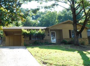 6002 Hacienda Dr, North Little Rock, AR 72118