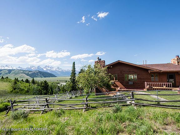 3rd image of 6030 Highlands Dr