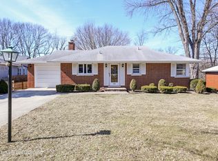 556 Wilshire Ave, Glen Ellyn, IL 60137