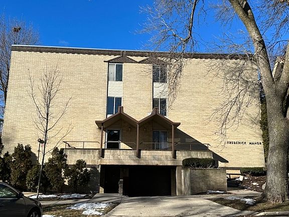 2nd image of 2465 N Frederick Ave #104