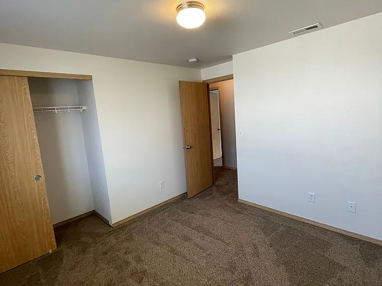1900 Leanne Ave — Photo 21