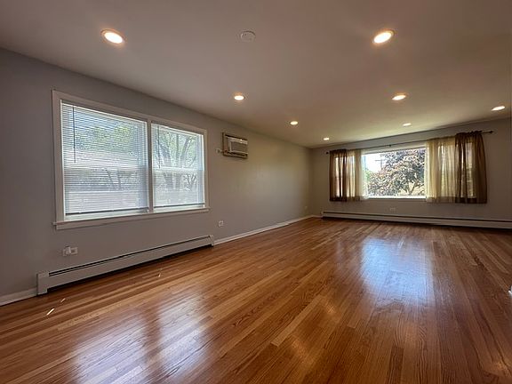 5th image of 2001 N 72nd Ct APT 2