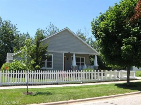 486 Summer Grove Dr, Douglas, MI 49406