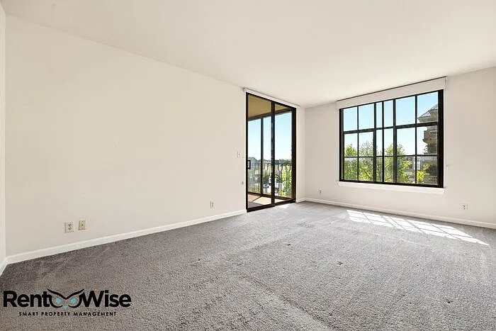 555 Laurel Ave #303 — Photo 45