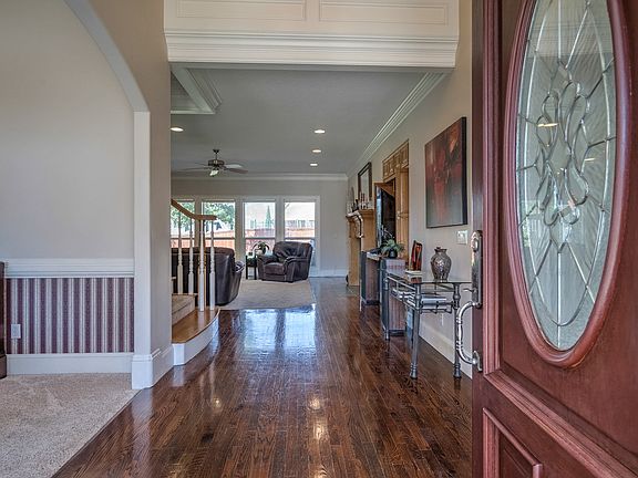 4th image of 4000 W Twin Oaks Pl