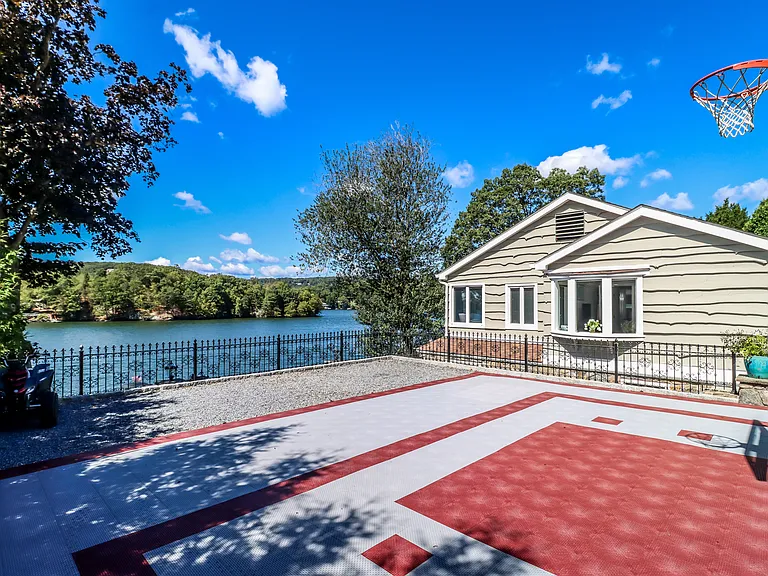 51 S Lake Shore Dr — Photo 10