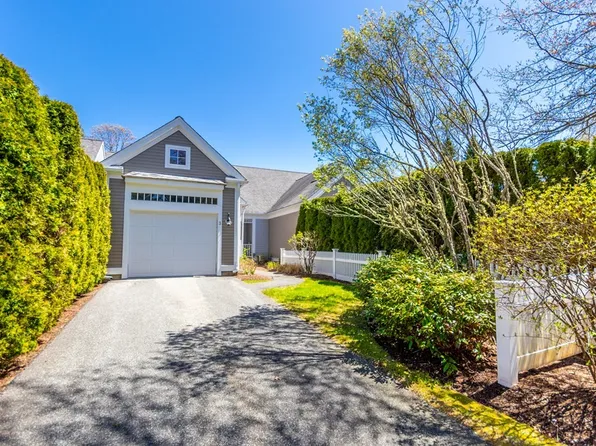 3 Prestwick Rd Unit 3, Buzzards Bay, MA 02532