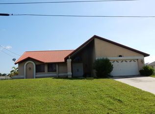 2501 Retunda Pkwy E, Cape Coral, FL 33904