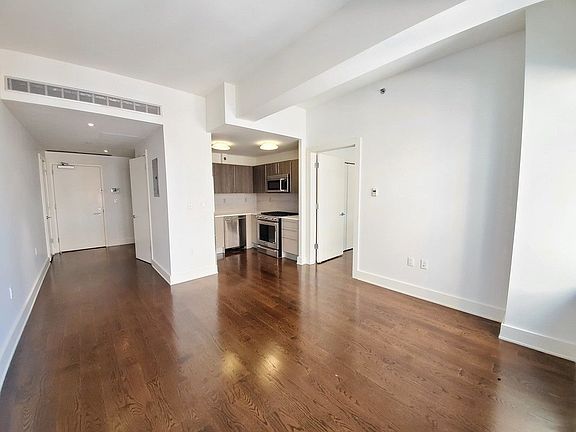 2nd image of 68 Livingston St #7A