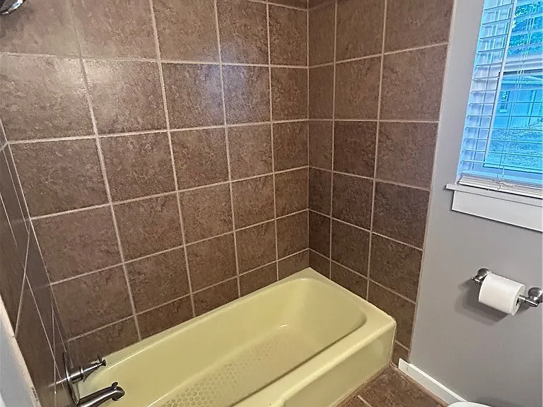 1020 Tuxedo Ln — Photo 17