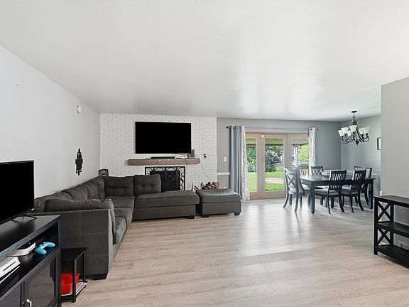 5th image of 3712 Fiesta Way