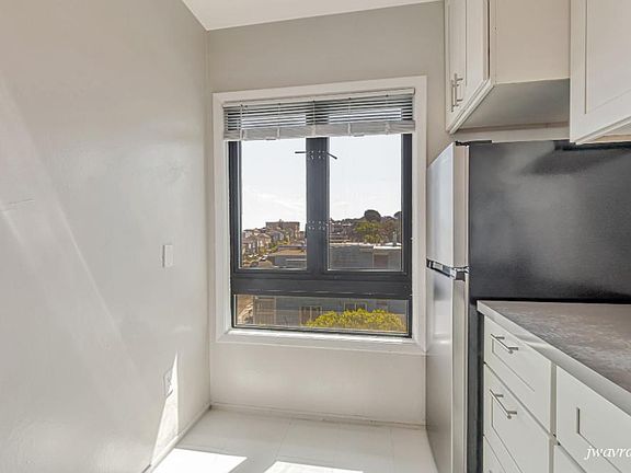 3rd image of 82 Terra Vista Ave #11