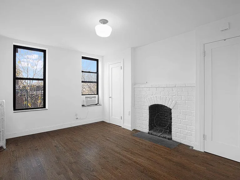 7 Morton St #5B — Photo 4