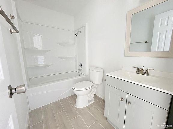 4th image of 402 Gastel Cir APT 1