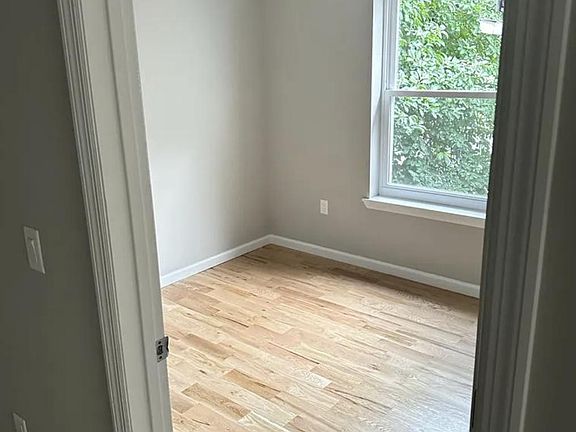 2nd image of 133 S 8th Ave #1