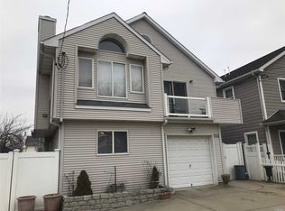 558 Lincoln Blvd, Long Beach, NY 11561