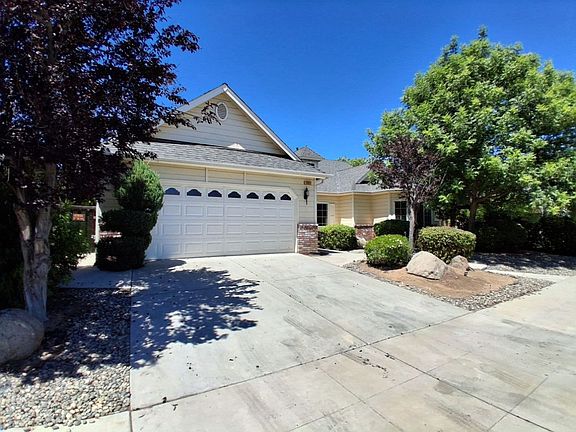 2nd image of 551 Lester Ave