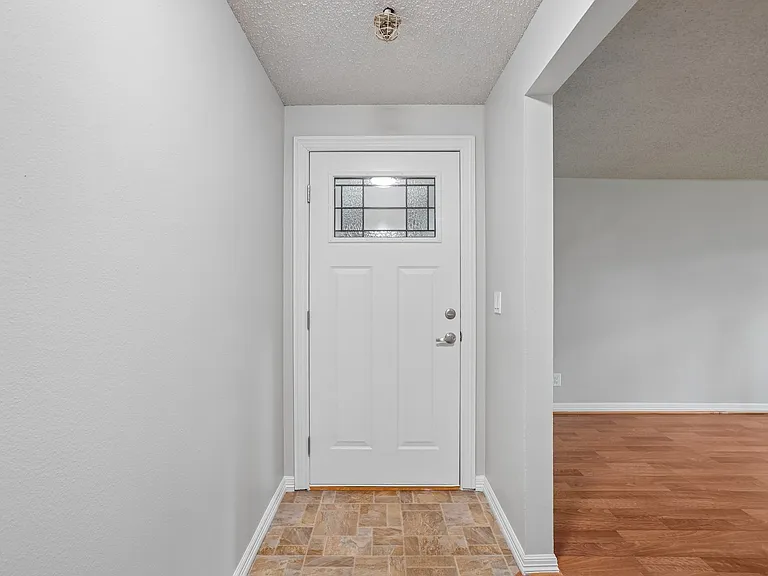 Linden Lane Apartments — Photo 6