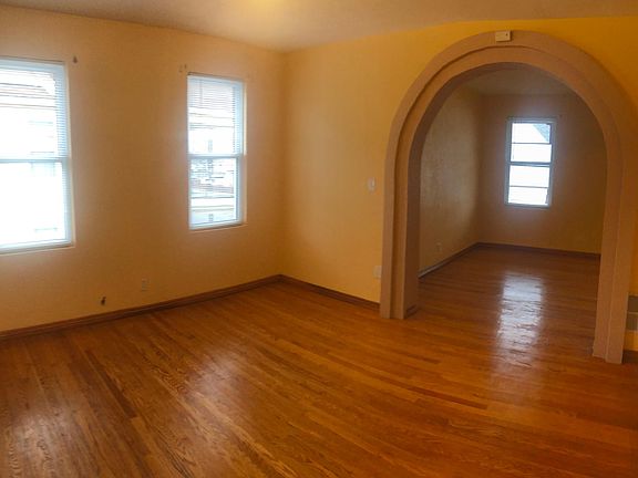 3rd image of 803 Bacon St #2
