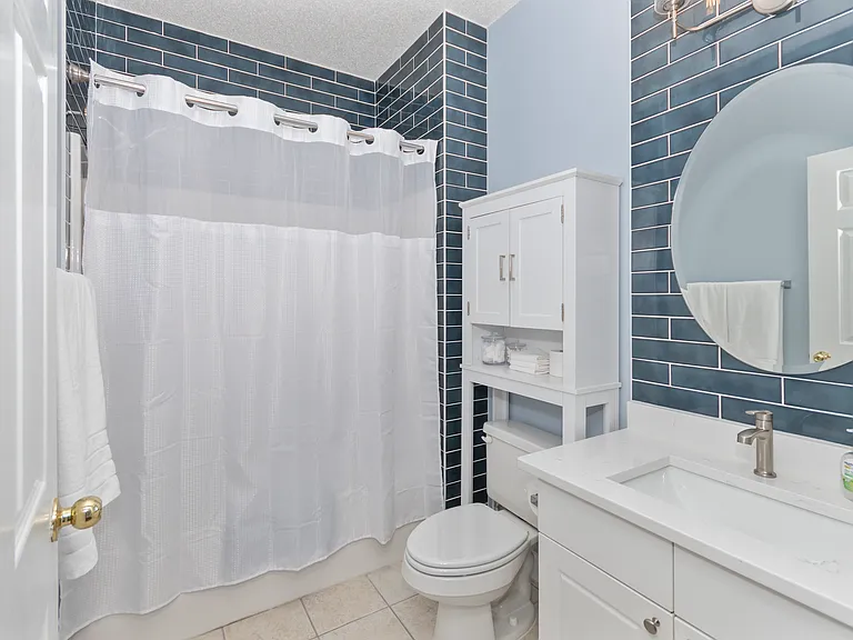 5825 Catalina Dr #234 — Photo 5
