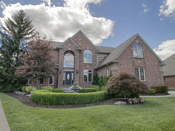 2nd image of 42875 Rivergate Dr