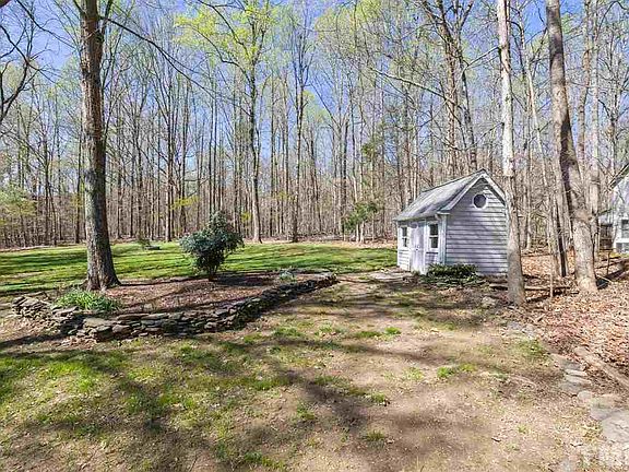 4th image of 203 Stockbridge Pl