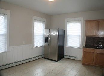 3rd image of 31 Lenox Ave