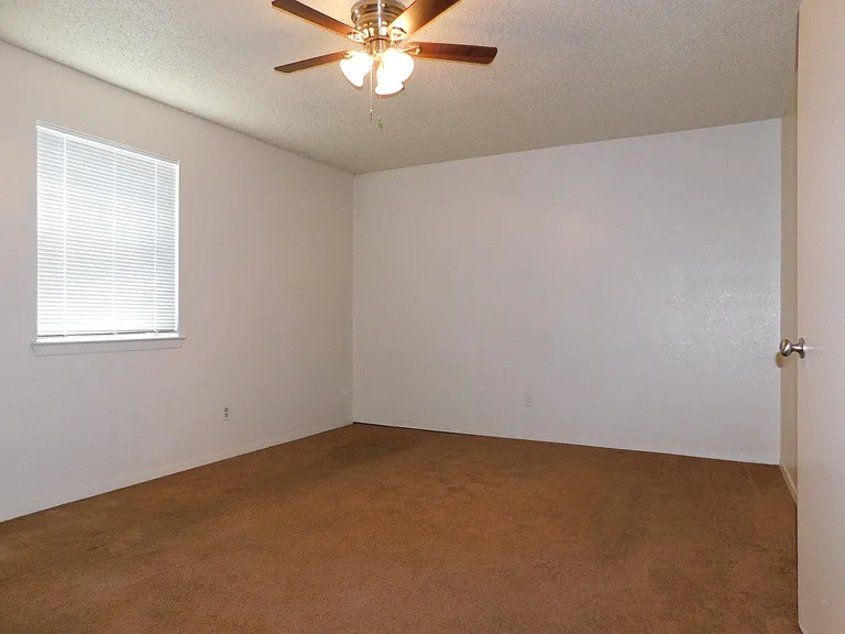 Gant Apartments — Photo 15