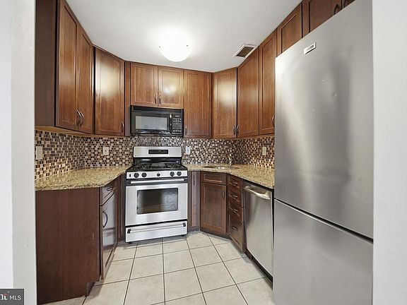 2nd image of 857 N 28th St #B