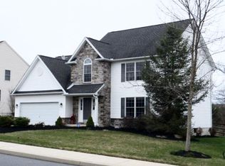 5099 Cassidy Dr, Schnecksville, PA 18078