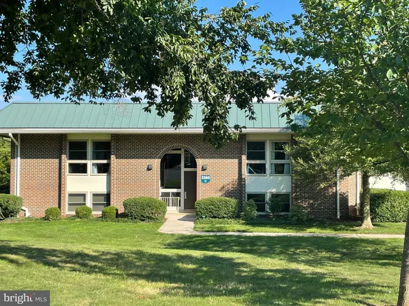 3360 Gleneagles Dr #71-1B, Silver Spring, MD 20906