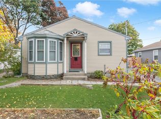 34 Green Lane Rd, Pawtucket, RI 02861