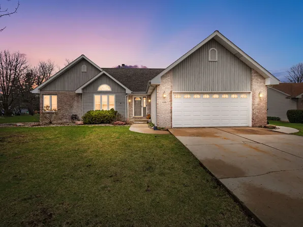 125 N Hamilton Dr, Grant Park, IL 60940