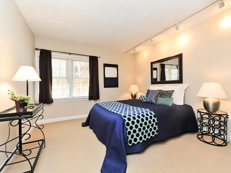 1617 Corcoran St NW — Photo 11