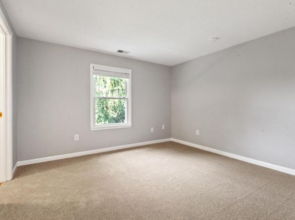 648 Golfview Dr