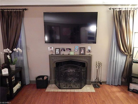 3rd image of 6819 Renwood Dr