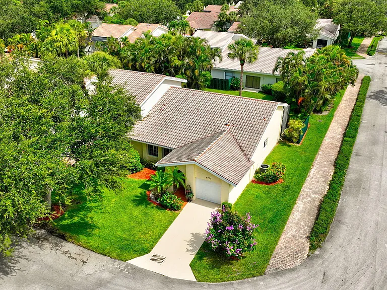 6105 Via Laguna Ln — Photo 63