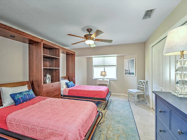 61 Long Meadow Ln — Photo 24