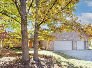 5268 Oakbrook Dr, Plainfield, IN 46168