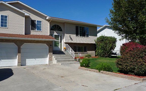 2nd image of 1190 Lowell Dr