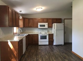 604-606 N 6th St, Marshall, MN 56258